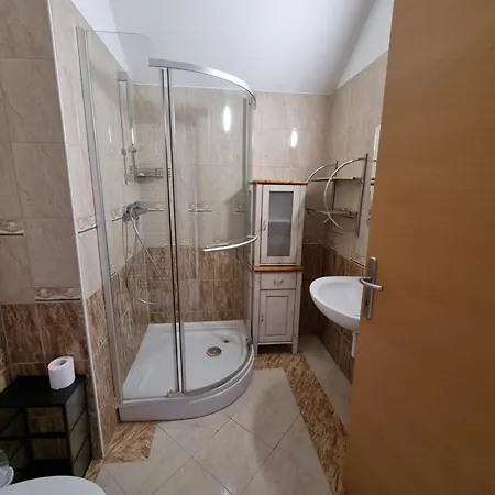 Apartma 8 Appartement